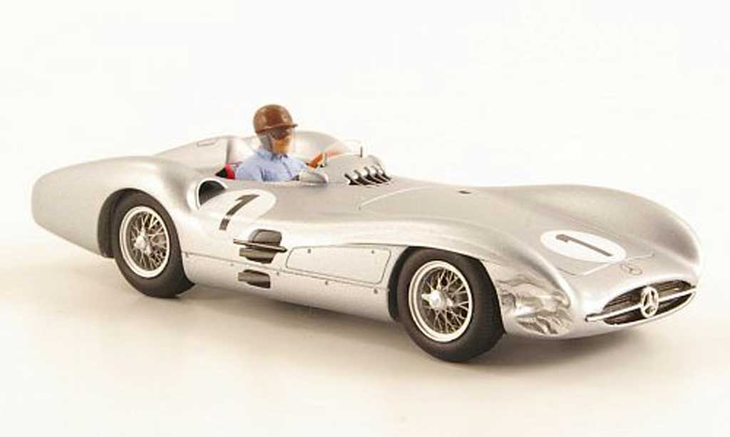 Mercedes W 196 1/43 Spark No.1 J.-M.Fangio GP Grossbritannien 1954 modellino in miniatura