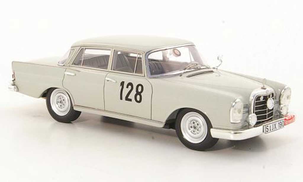 Mercedes 220 SE 1/43 Spark SE (W111) No.128 W.Schock / R.Moll Rally Monte Carlo 1960 modellino in miniatura