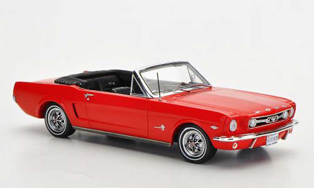 Ford Mustang 1966 1/43 Spark 1966 Convertibile rosso modellino in miniatura