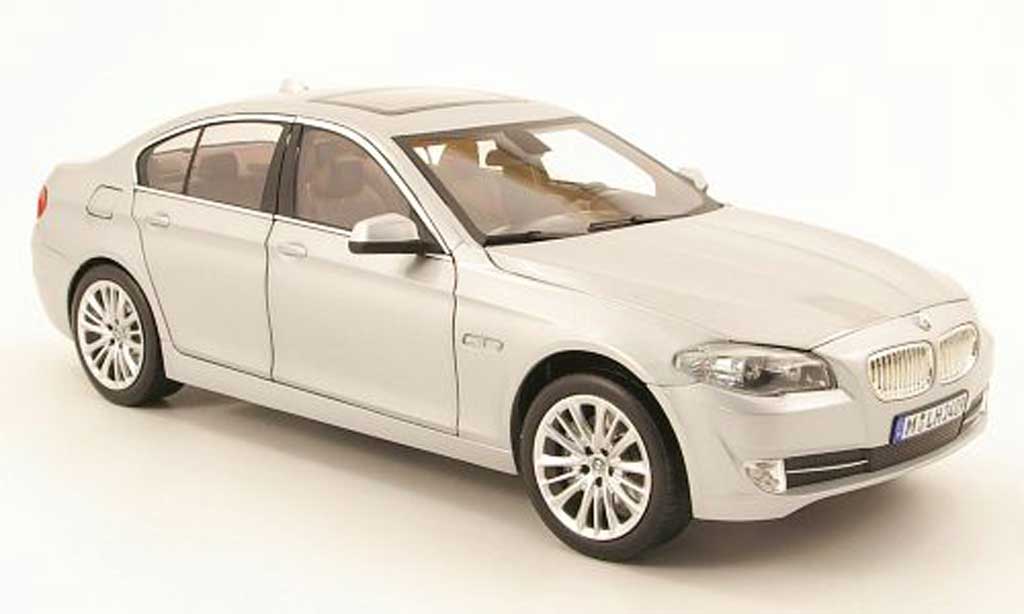 Bmw 550 F10 1/18 Norev F10 limousine grigio allise 2010 modellino in miniatura