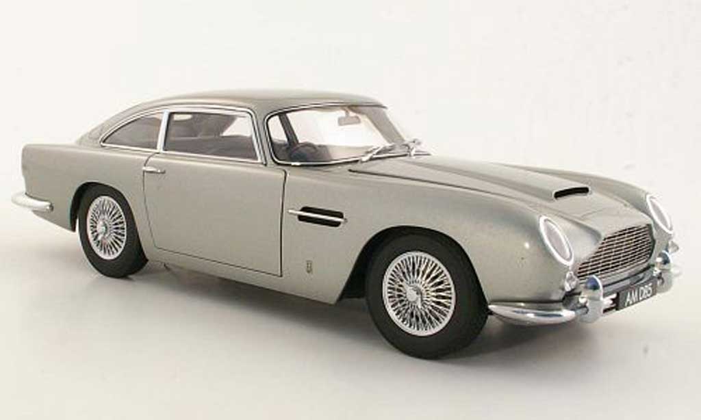 Aston Martin DB5 1/18 Autoart grigio metallisee RHD modellino in miniatura