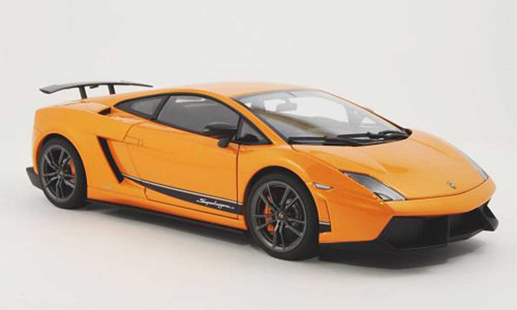 Lamborghini Gallardo Superleggera 1/18 Autoart Superleggera LP570-4 orange 2010 modellino in miniatura