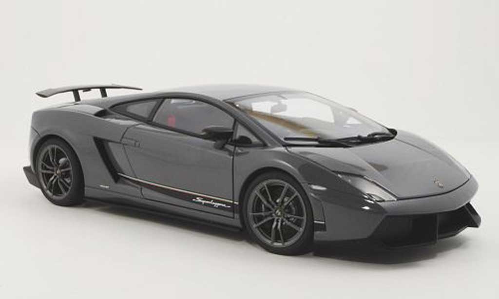 Lamborghini Gallardo Superleggera 1/18 Autoart Superleggera LP570-4 grigio 2010 modellino in miniatura