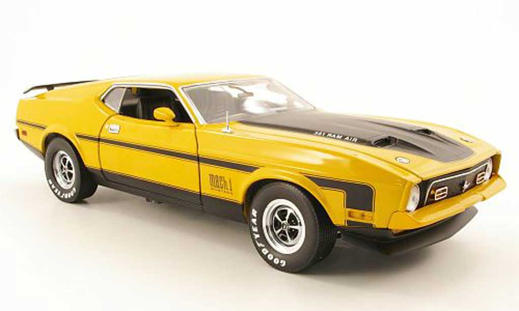Ford Mustang 1971 1/18 Sun Star 1971 mach i giallo modellino in miniatura