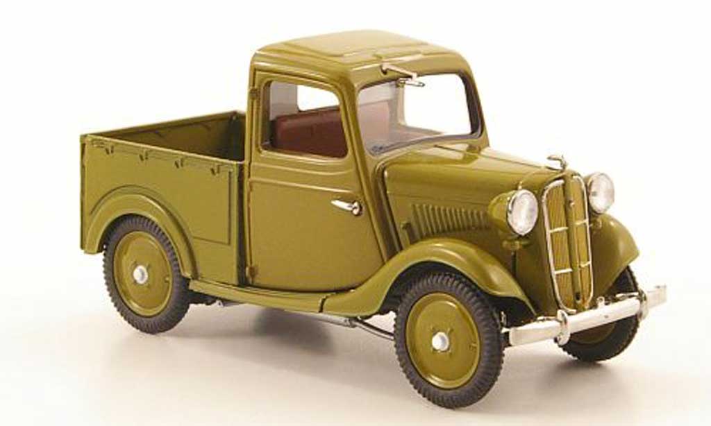 Datsun 17 1/43 Ebbro Truck olivgrun 1937 modellino in miniatura