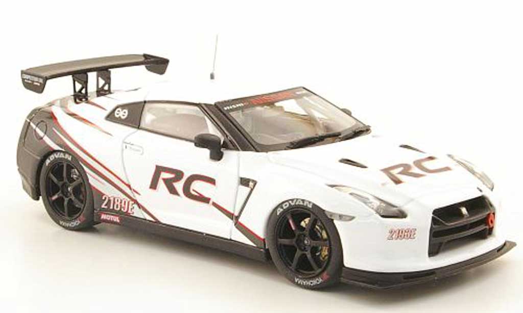 Nissan Skyline 1/43 Ebbro GT-R RC bianco/nero modellino in miniatura