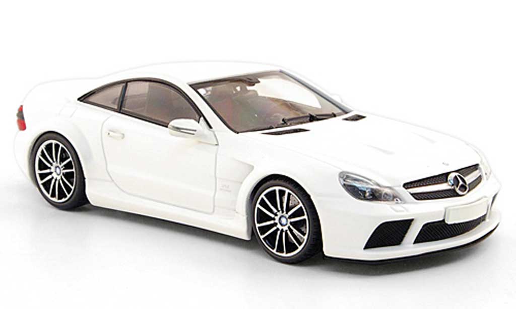 Mercedes Classe SL 65 1/43 Minichamps 65 (R230) AMG Black Series matt bianco 2009 modellino in miniatura