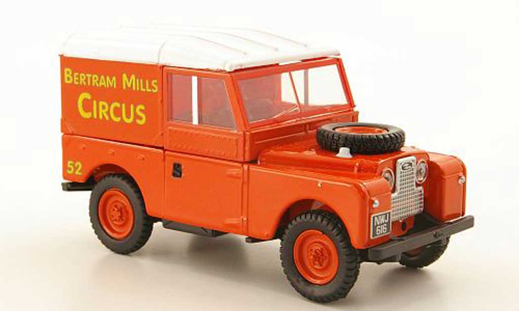 Land Rover 88 1/43 Oxford Hard Top Bertram Mills Circus modellino in miniatura