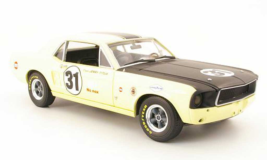 Ford Mustang 1967 1/18 Greenlight 1967 t/a no.31 jerry titus modellino in miniatura