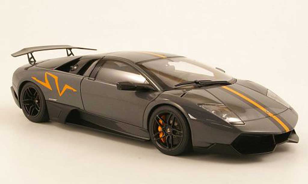 Lamborghini Murcielago LP640 1/18 Autoart LP640 SV grigio 2006 modellino in miniatura