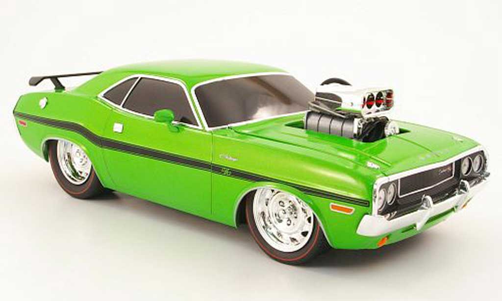 Dodge Challenger 1970 1/18 M2 Machines 1970 r/t vert modellino in miniatura