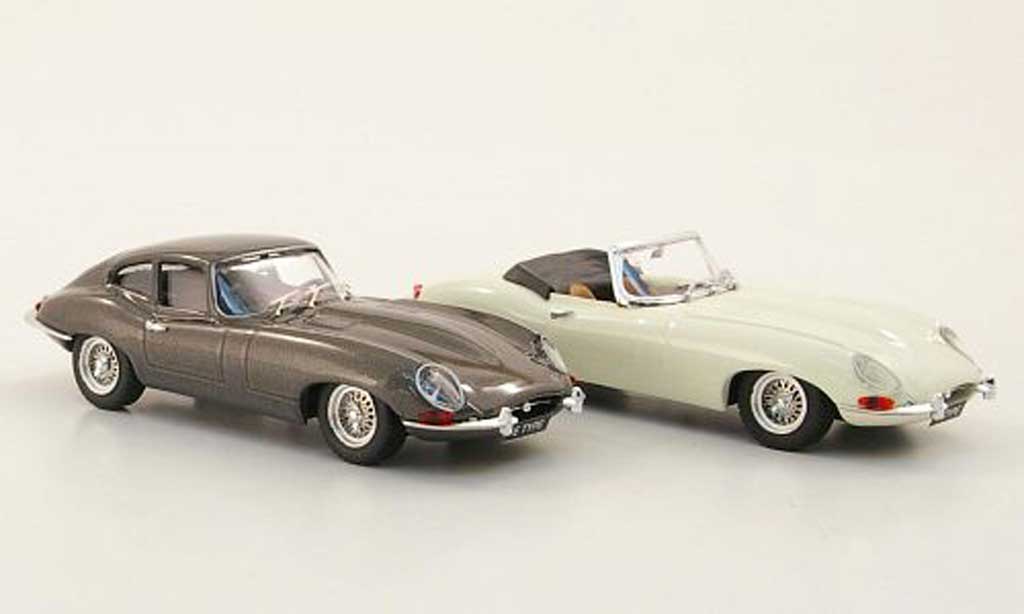 Jaguar E-Type 1961 1/43 Best 1961 Jubilaums-Set: Roadster bianco und Coupe grigio Autosalon Paris modellino in miniatura