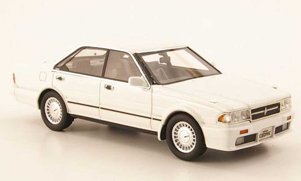 Nissan Cedric 1/43 Hi Story Gran Turismo SV (Y31) bianco RHD 1989 modellino in miniatura