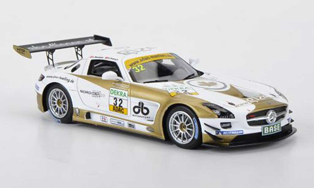 Mercedes SLS 1/43 Minichamps AMG GT3 No.32 Heico Motorsport D.Baumann / H.Proczyk ADAC GT Masters 2011 modellino in miniatura