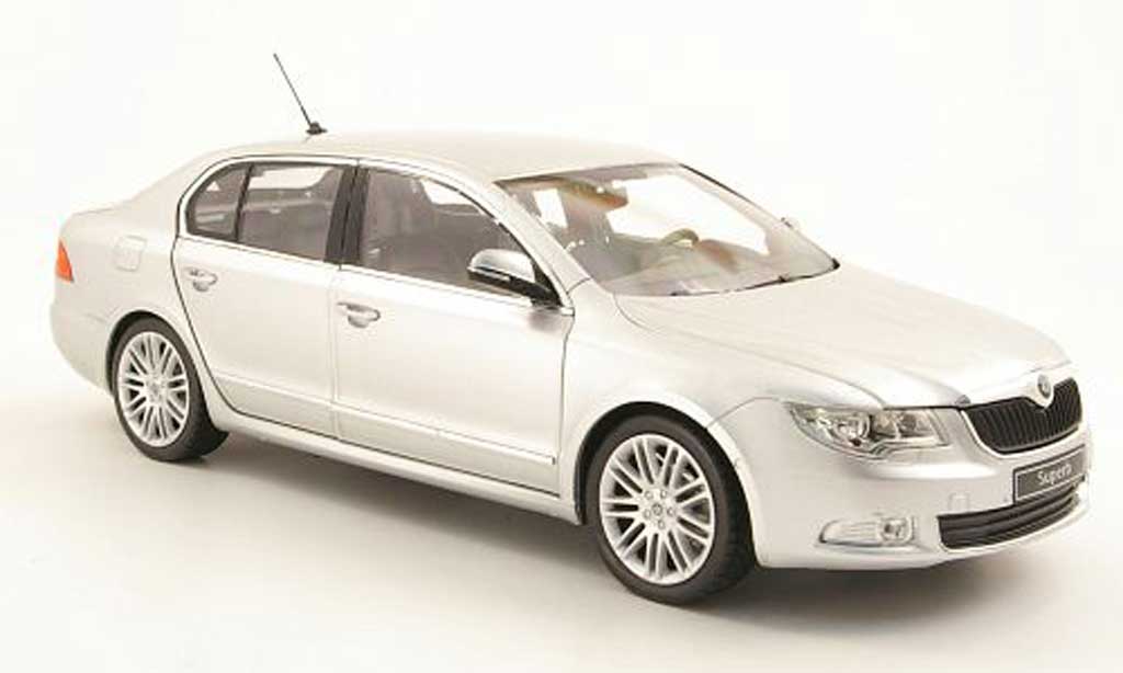 Skoda Superb 2008 1/18 Abrex 2008 II 2008 modellino in miniatura