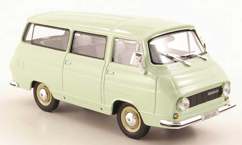 Skoda 1203 1/43 Abrex Lieferwagen grun modellino in miniatura