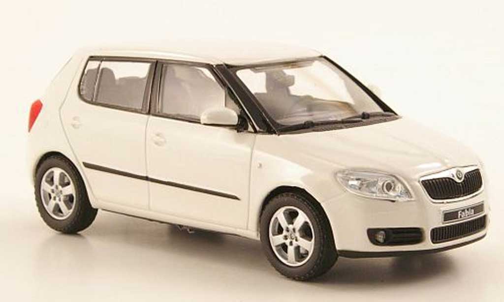 Skoda Fabia 1/43 Abrex bianco 2006 modellino in miniatura
