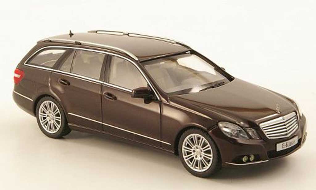 Mercedes Classe E 1/43 Schuco T-Modell (S212) marroneee 2009 modellino in miniatura