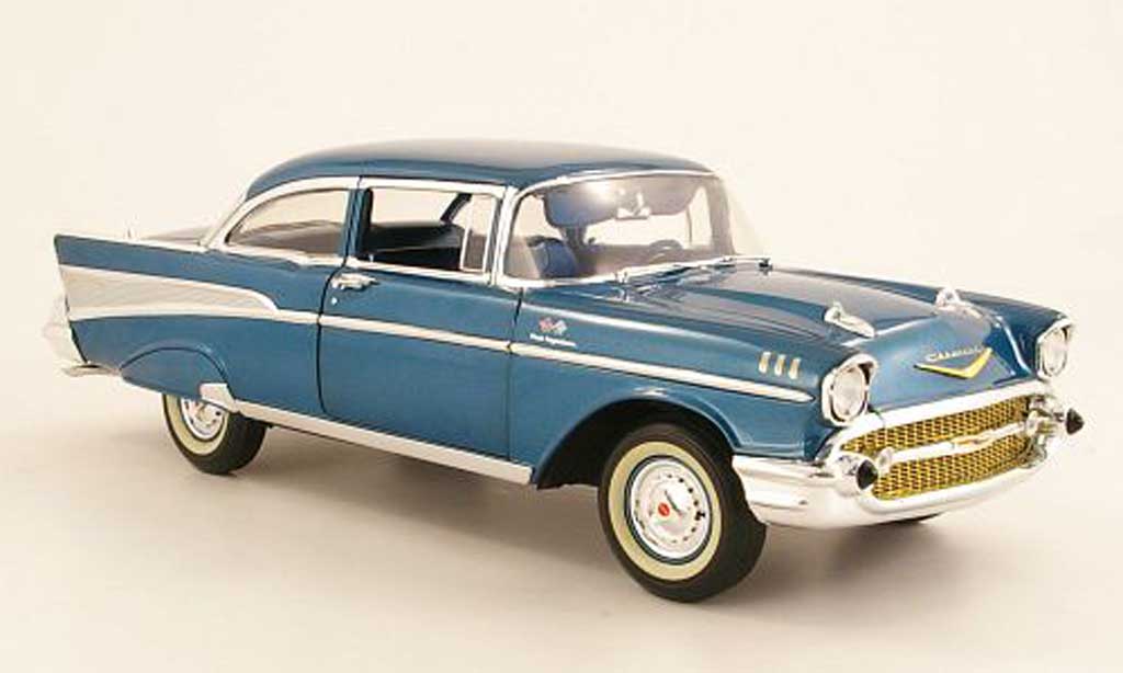 Chevrolet Bel Air 1957 1/18 Highway 61 1957 blu modellino in miniatura