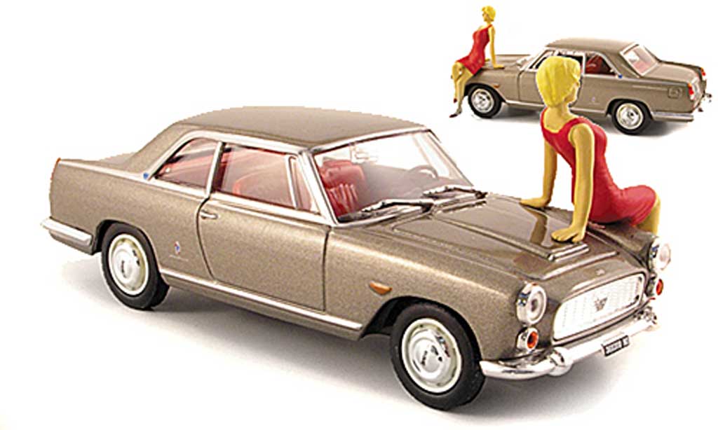 Lancia Flaminia coupe 3B 1/43 Starline coupe 3B grigio Spielwarenmesse 2008 avec Figur modellino in miniatura