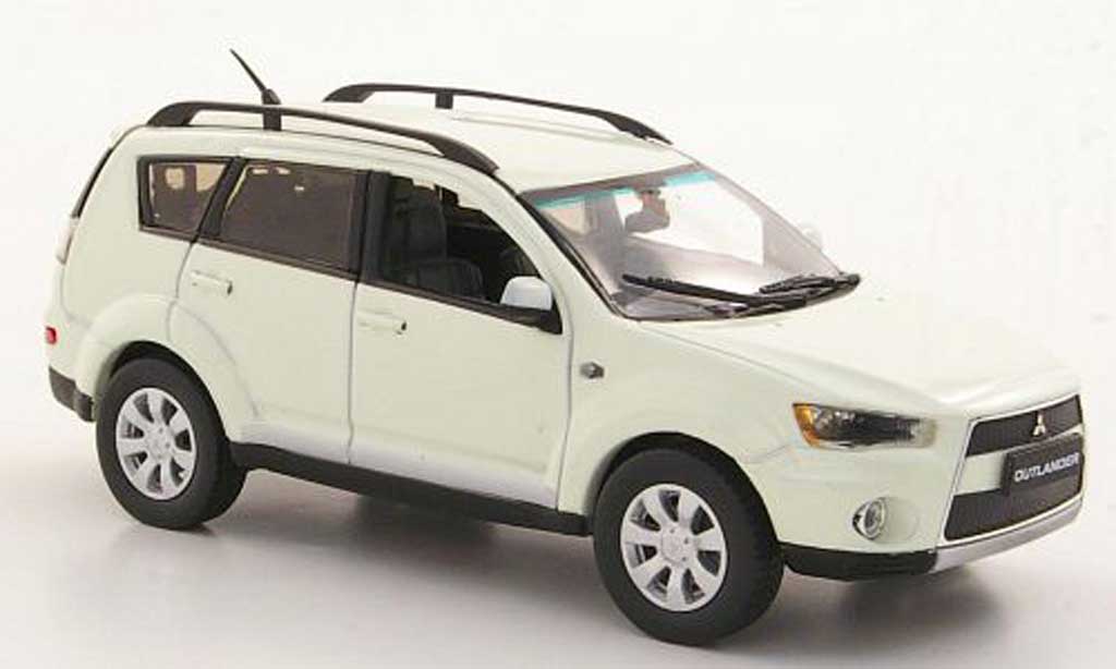 Mitsubishi Outlander 1/43 Vitesse bianco 2010 modellino in miniatura
