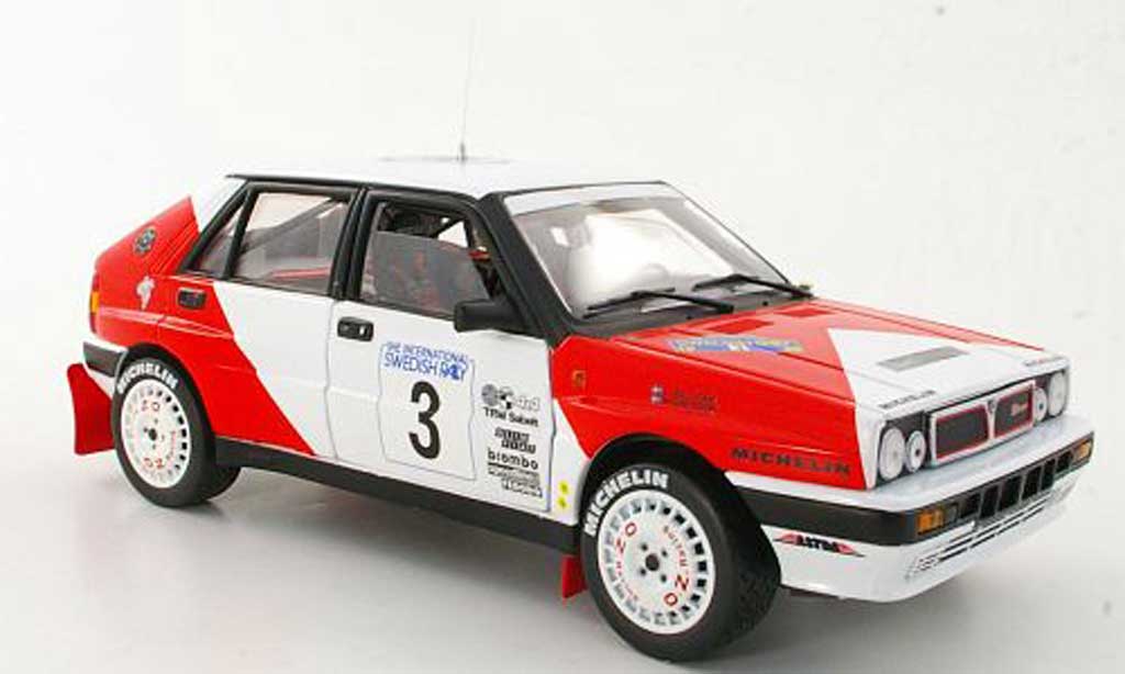 Lancia Delta HF Integrale 1/18 Sun Star HF Integrale No.3 Marlboro M.Ericsson / C.Billstam Rally Schweden 1989 modellino in miniatura
