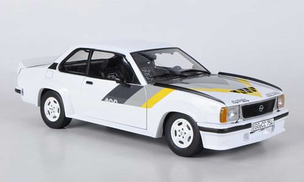 Opel Ascona 400 1/18 Sun Star 400 bianco mit giallo/grigio/grigioen Streifen modellino in miniatura
