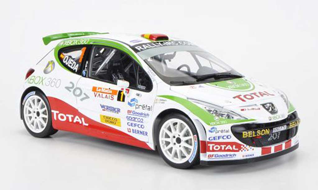Peugeot 207 S2000 1/18 Sun Star S2000 No.1Total/XBOX 360 Rally Internatinal du Valais IRC 2007 E.G.Ojeda/J.Barrabes modellino in miniatura