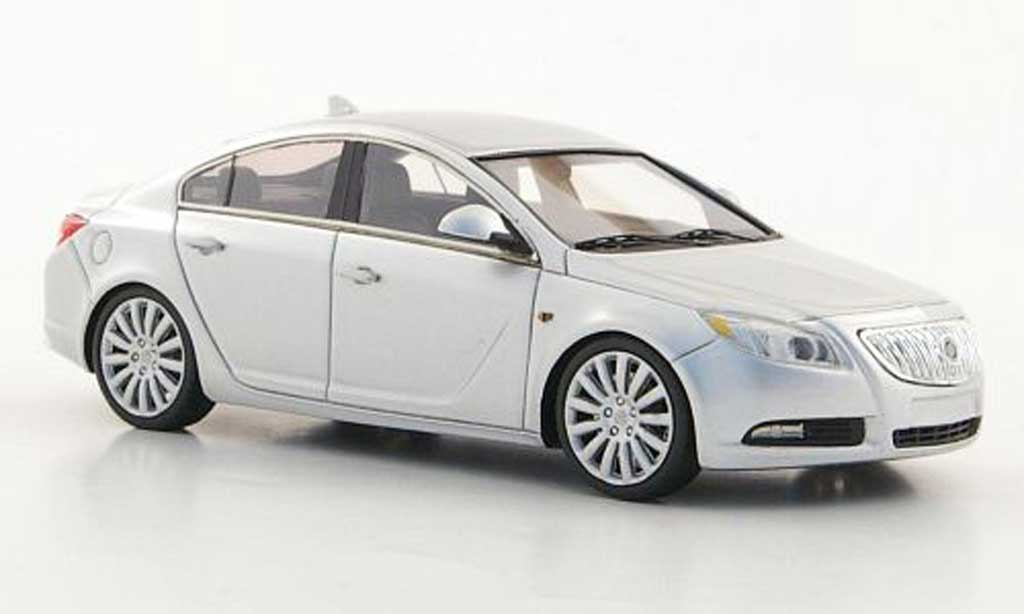 Buick Regal 1/43 Luxury Collectibles grigio 2011 modellino in miniatura