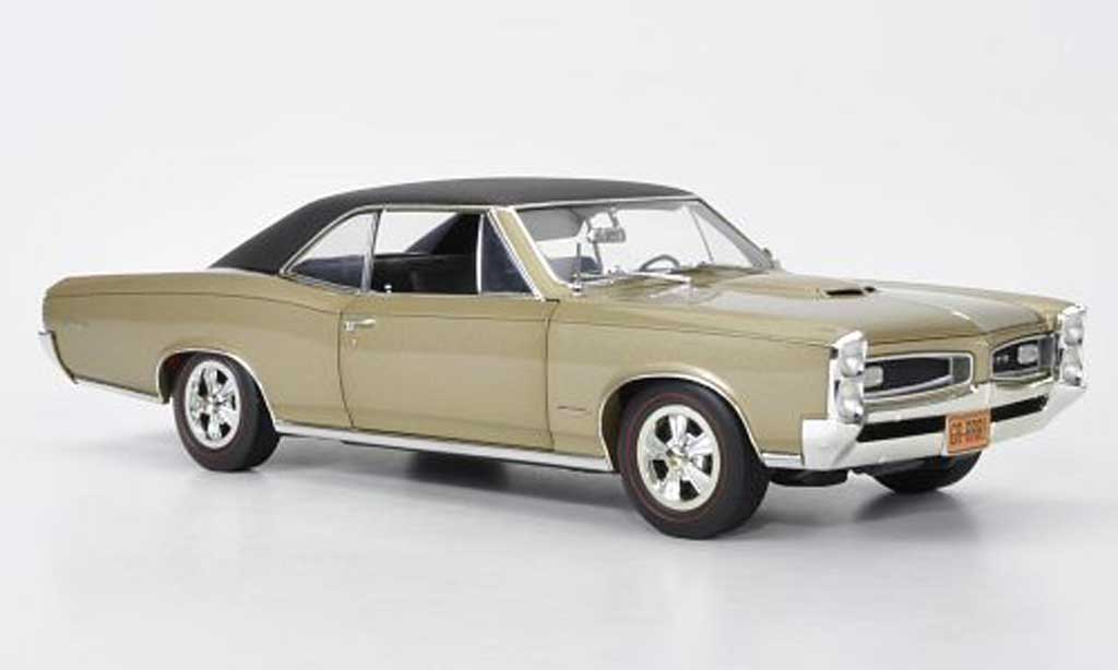 Pontiac GTO 1/18 Highway 61 Hardtop beige/matt nero 1966 modellino in miniatura