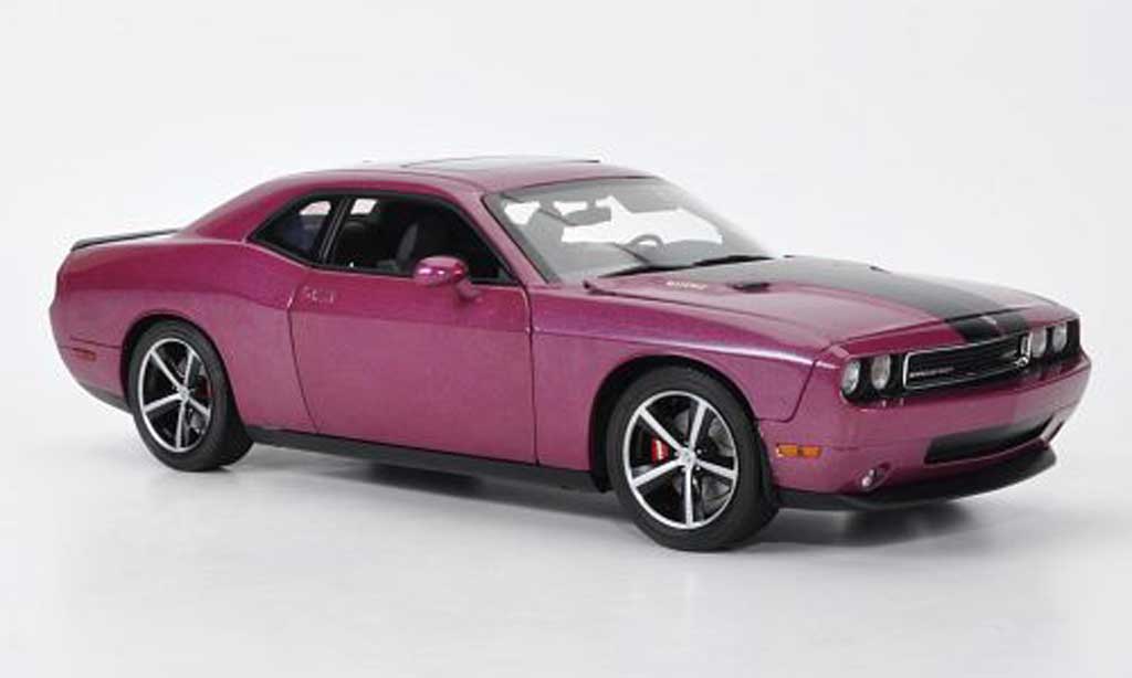 Dodge Challenger 2010 1/18 Highway 61 2010 SRT8 lila/matt nero modellino in miniatura