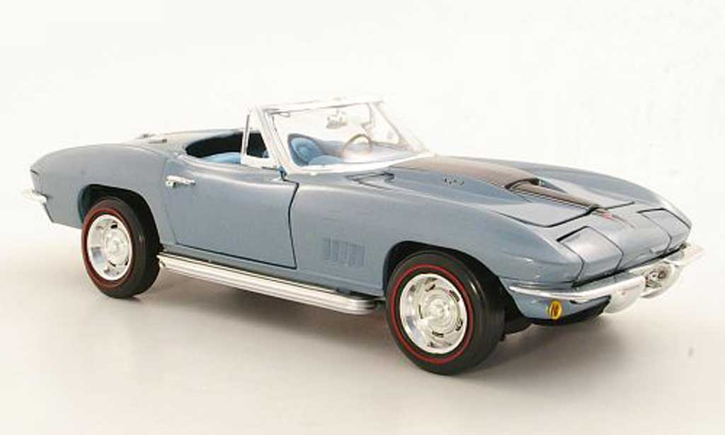 Chevrolet Corvette C2 1/18 Ertl C2 Convertibile (C2) grigio metallisee blu/nero 1967 modellino in miniatura