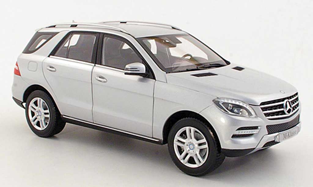 Mercedes Classe M 1/18 Minichamps (W166) ML grigio metallisee 2011 modellino in miniatura