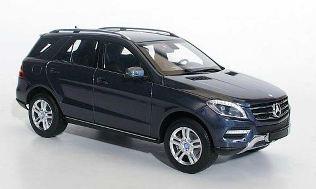 Mercedes Classe M 1/18 Minichamps grigio 2011 modellino in miniatura