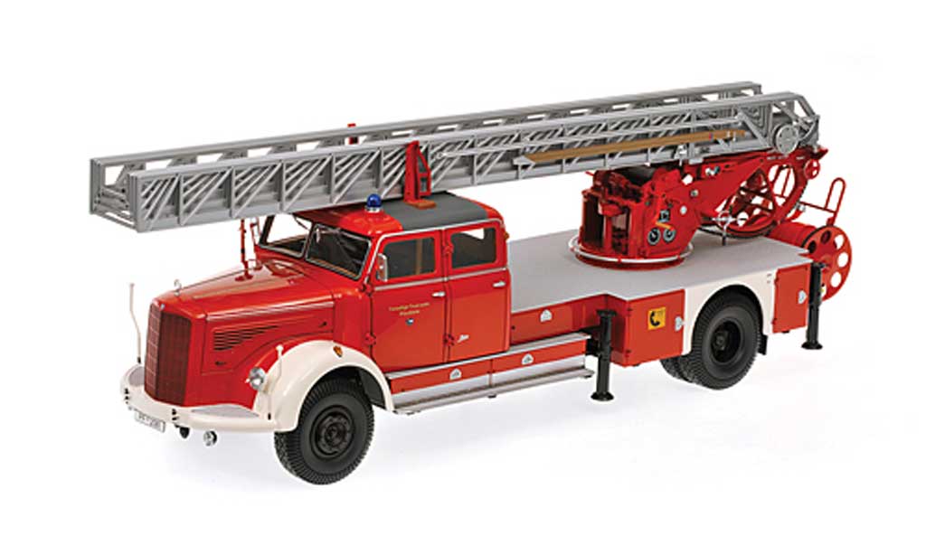 Mercedes L 6600 1/18 Minichamps DL30 Feuerwehr Pforzheim Drehleiter 1950 modellino in miniatura