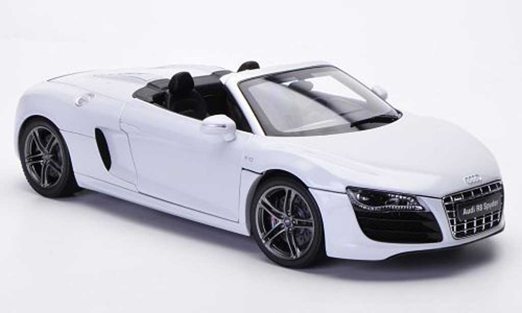 Audi R8 Spyder 1/18 Kyosho Spyder suzuka grigio modellino in miniatura