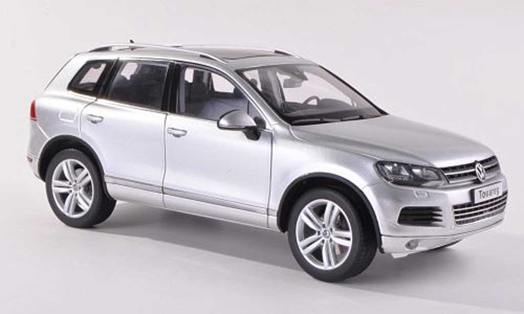 Volkswagen Touareg 1/43 Kyosho V6 TSI d 2010 modellino in miniatura
