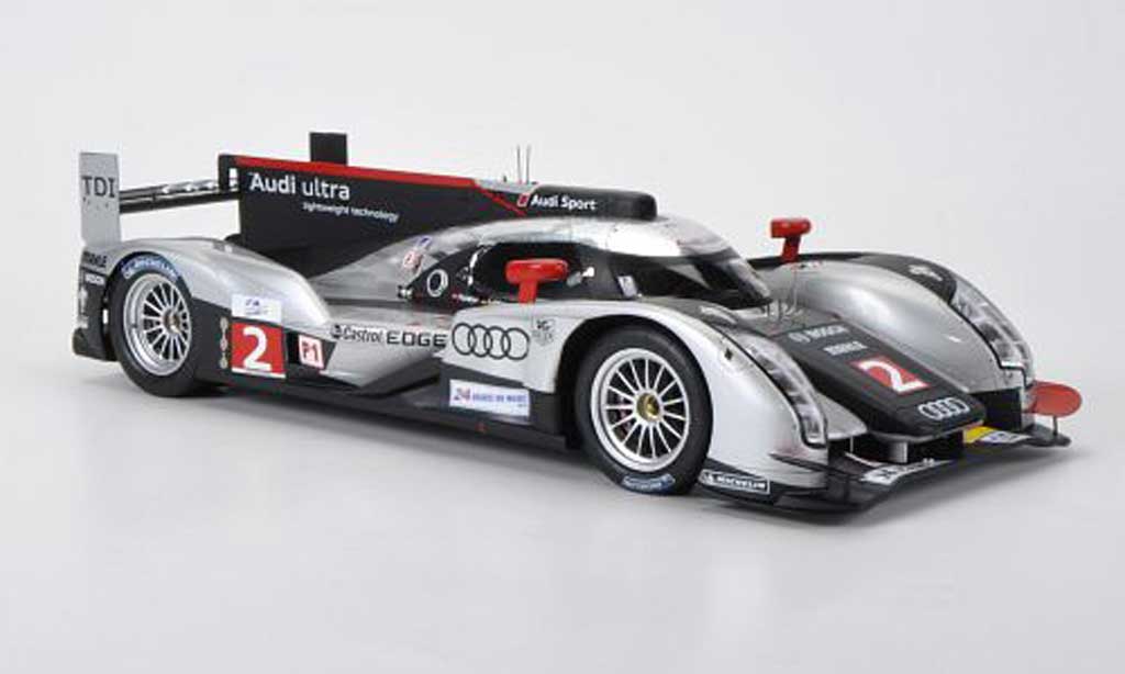 Audi R18 2011 1/18 Spark 2011 TDI No.2 ultra 24h Le Mans M.Faessler/A.Lotterer/B.Treluyer modellino in miniatura
