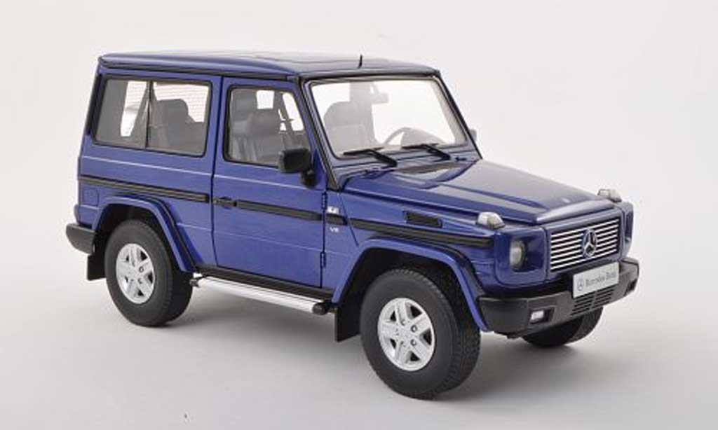 Mercedes Classe G 1/18 Autoart SWB nero-blu 1998 modellino in miniatura