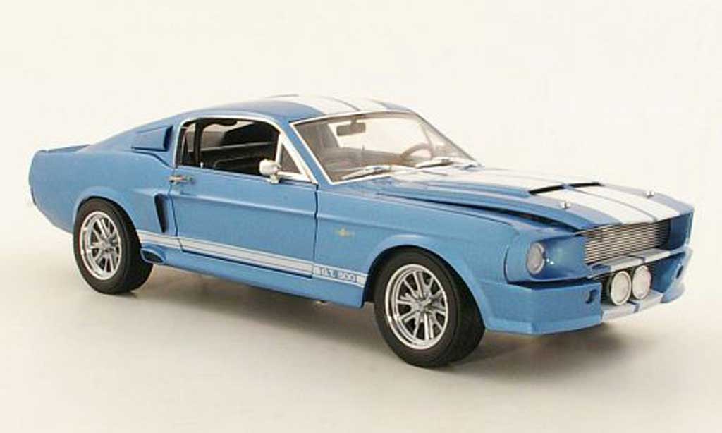 Shelby GT 500 1/18 Shelby Collectibles Super Snake blu/bianco 1967 modellino in miniatura