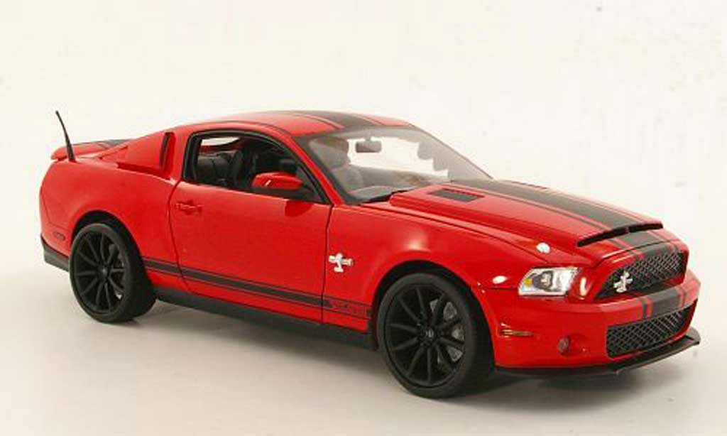 Shelby GT 500 1/18 Shelby Collectibles Super Snake rosso/mattnero 2012 modellino in miniatura