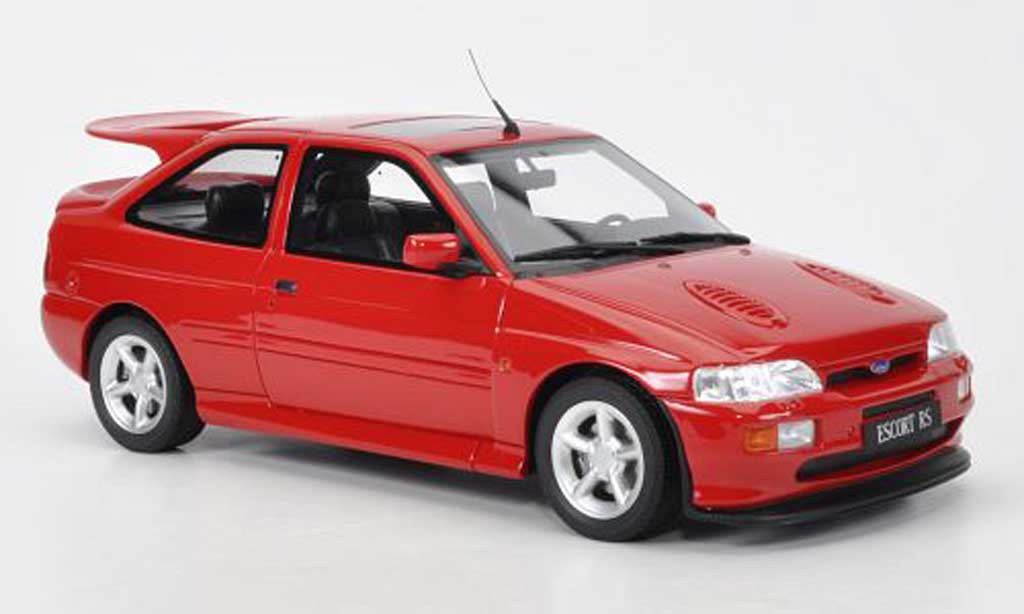 Ford Escort Cosworth 1/18 Ottomobile Cosworth rosso 1992 modellino in miniatura