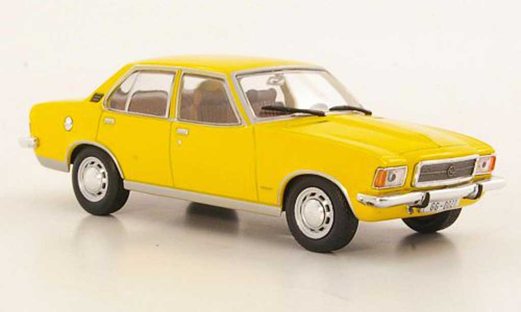 Opel Rekord 1/43 WhiteBox D 2100 Diesel giallo modellino in miniatura