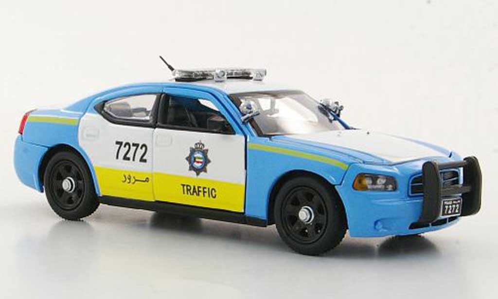 Dodge Charger Police 1/43 First Response Police Kuwait Traffic Patrol Polizei (KWT) modellino in miniatura