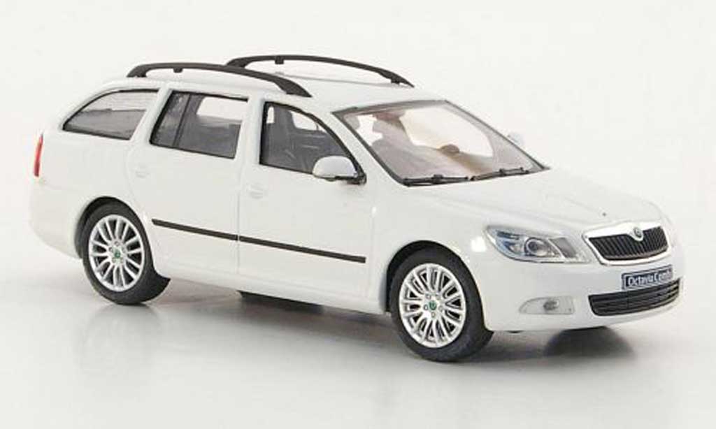 Skoda Octavia Combi 1/43 Abrex Combi bianco 2008 modellino in miniatura