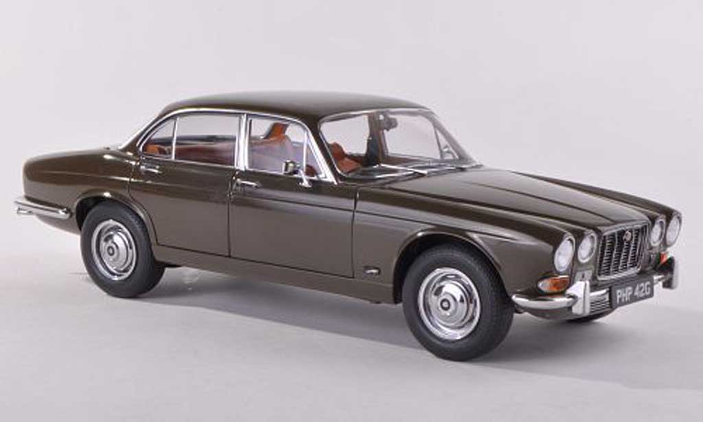 Jaguar XJ 6 1/43 Paragon 6 Series 1 4.2 nero-brun Sir William Lyons' Personal Car RHD 1968 modellino in miniatura