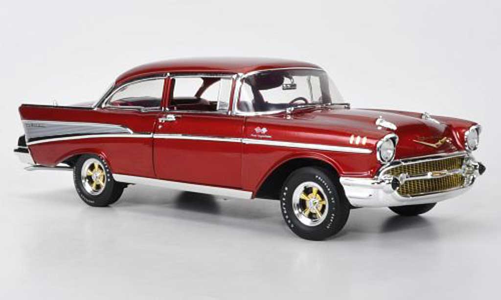 Chevrolet Bel Air 1/18 Highway 61 rosso 1957 modellino in miniatura