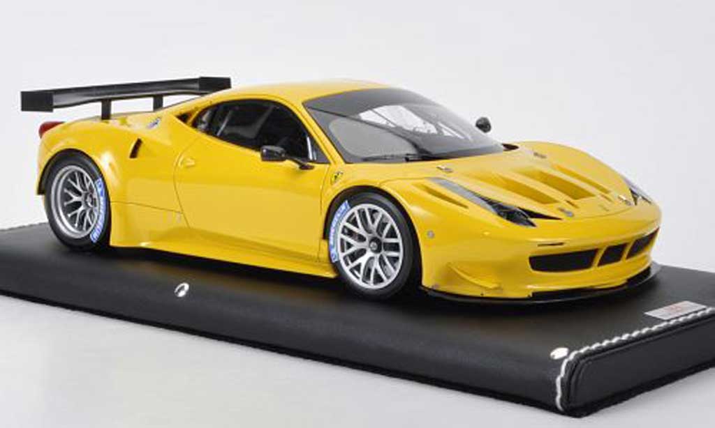Ferrari 458 Italia GT2 1/18 MR Collection Italia GT2 giallo modellino in miniatura