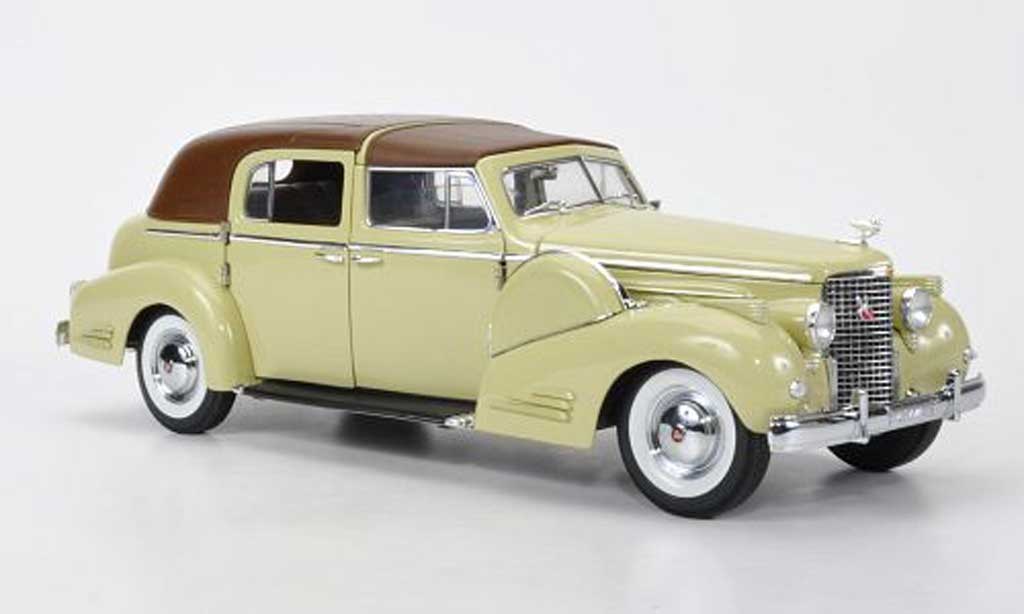 Cadillac Fleetwood 1/18 Signature V16 beige/marronee 1938 modellino in miniatura
