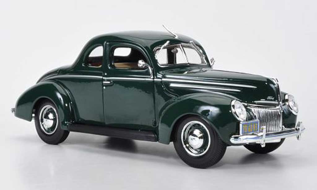 Ford Deluxe 1/18 Maisto Tudor Coupe grun 1939 modellino in miniatura